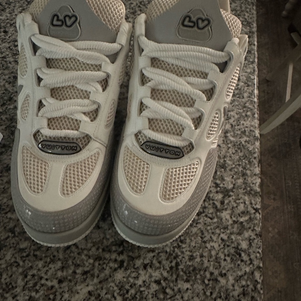 Louis Vuitton Skate - Picture 3 of 6